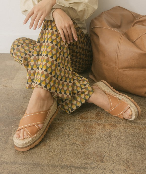 LUCIA-STRAPPY PLATFORM SANDALS
