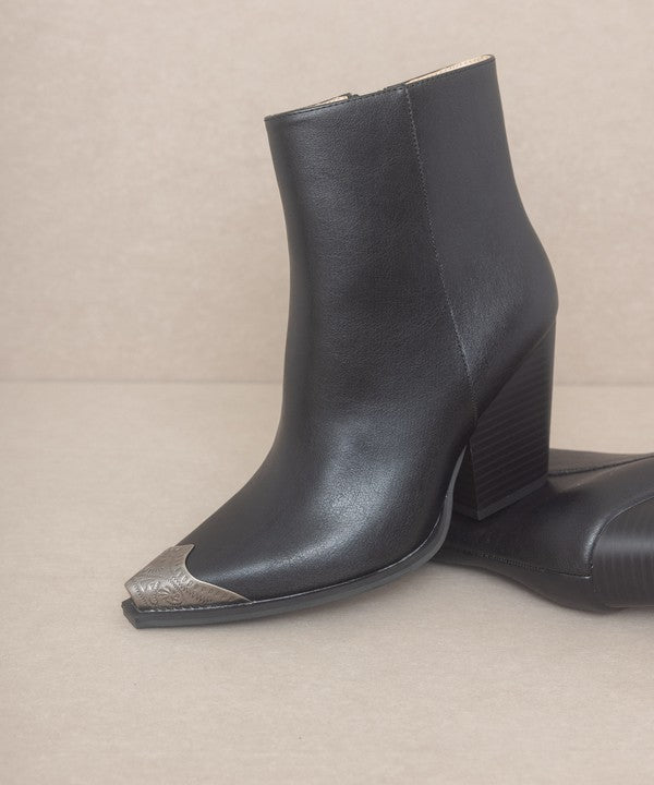 ZION-BOOTIE WITH ETCHED METAL TOE