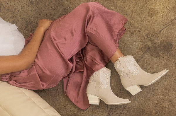 CANNES-PEARL STUDDED WESTERN BOOTS