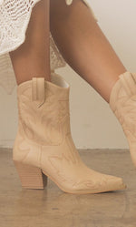 NANTES-EMBROIDERED COWBOY BOOTS