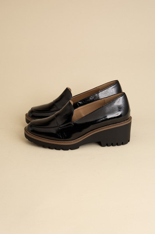 SMART LOAFERS