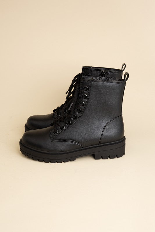 EPSOM LACE UP BOOTS