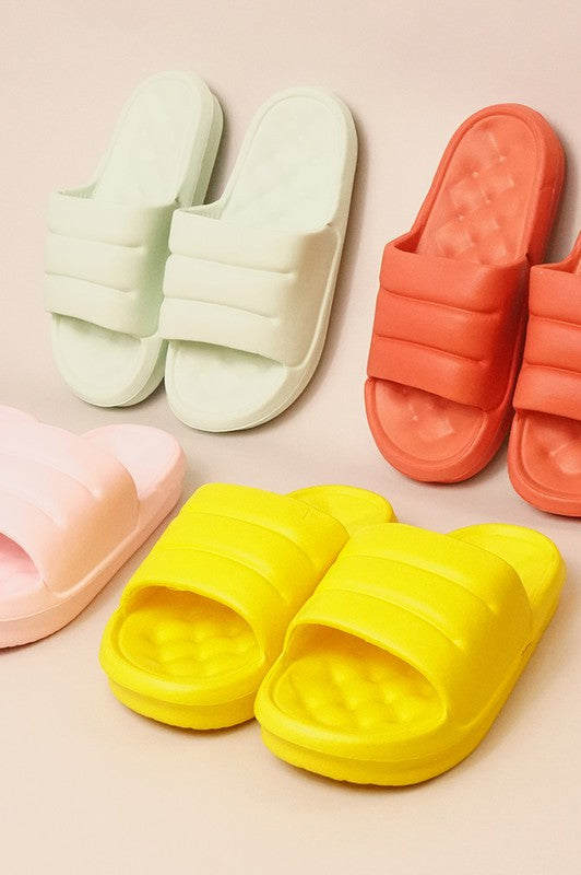 NON SLIP PILLOW FORM CLOUD SLIPPERS