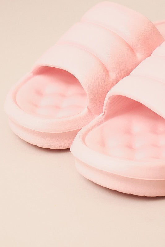 NON SLIP PILLOW FORM CLOUD SLIPPERS